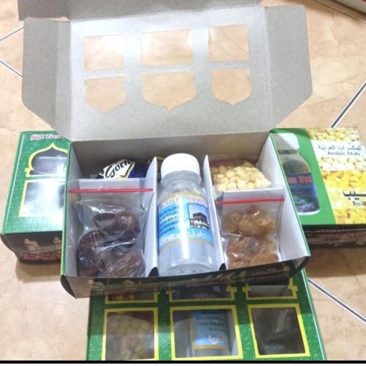 

Ready Stok paketan oleh oleh haji dan umroh murah 'PAKET JEDDAH'