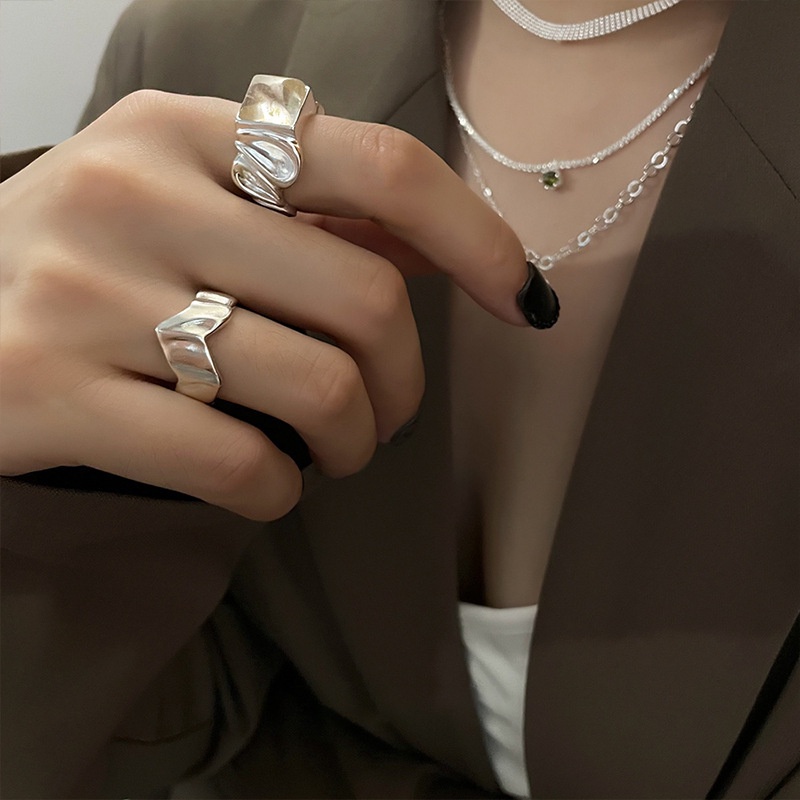 Cincin Pesta Retro Elegan Dapat Disesuaikan Terbuka Wanita Hadiah Yang Indah Halus Fashion Perhiasan Wanita Kepribadian Gelombang Batu Jari Cincin