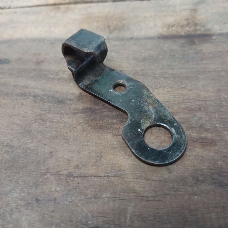 helmet holder cantelan cantolan helm yamaha f1zr fiz r F1Z R original