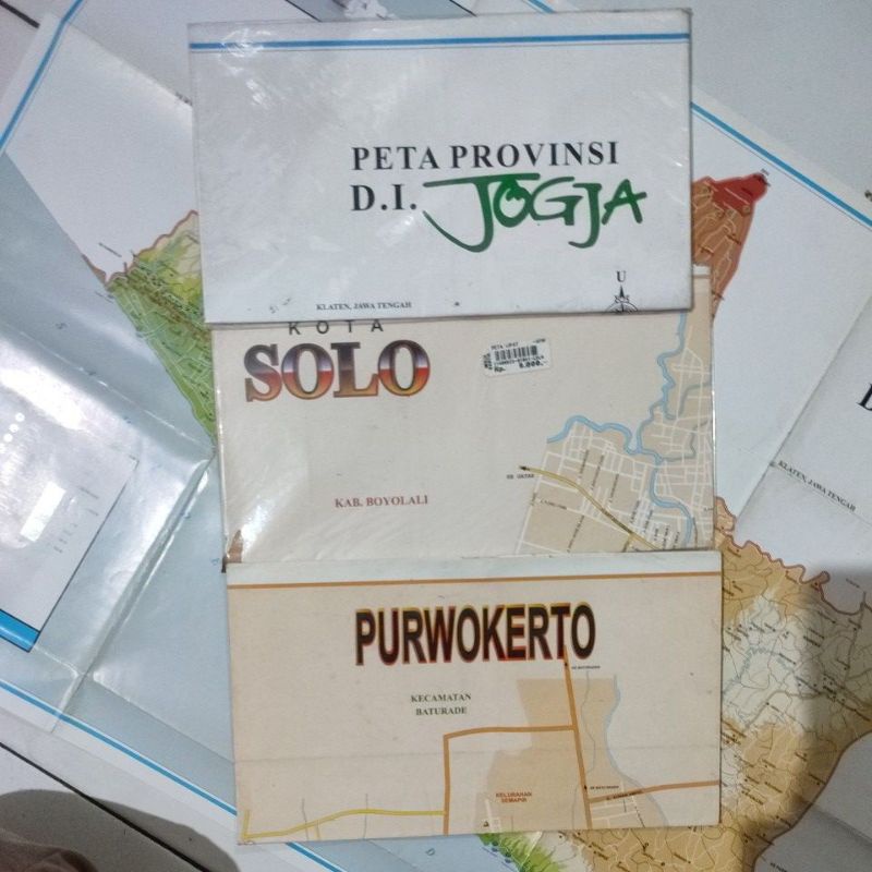 

Peta lipat kota Solo,Purwokerto,DIY. vta