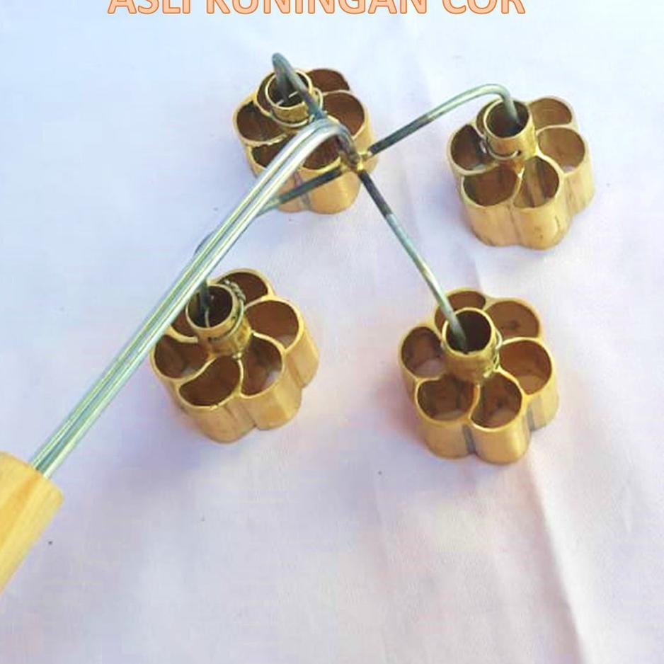 TELAH HADIR Cetakan Kembang Goyang Isi 4 Kuningan Anti Lengket ✹ 851