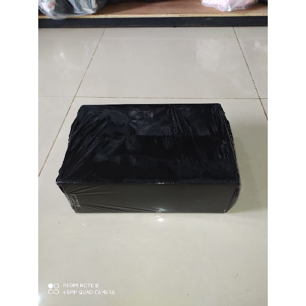 DUS Kotak untuk sepatu sandal di toko kami untuk lebih aman dan rapi