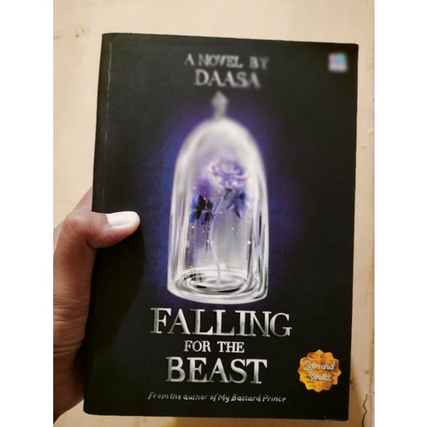 PRELOVED NOVEL FALLING FOR THE BEAST KARYA DAASA