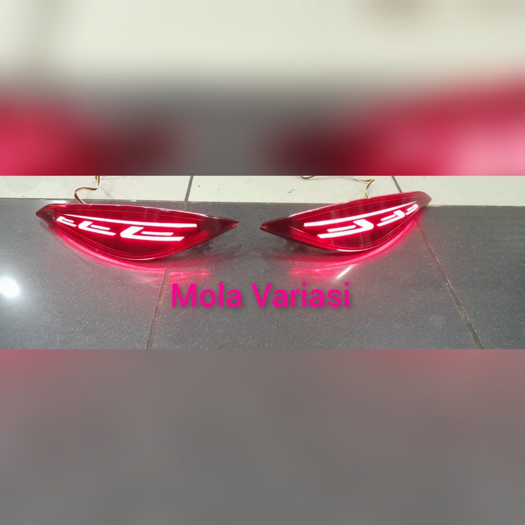 Jual Lampu Reflektor Bumper Belakang Mobil Rush 2018 - 2022 | Shopee ...