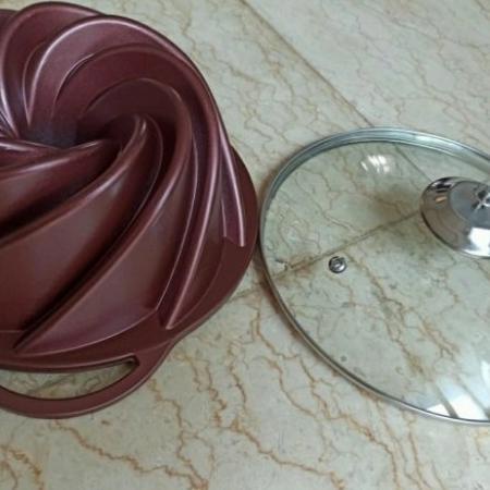 Loyang bolu tulban Multipan Suggo 24 Cm Twister Multipan Glass Lid