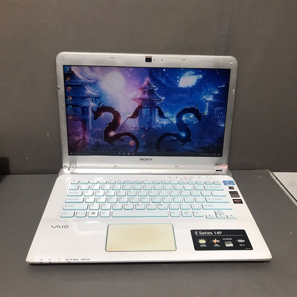 SONY VAIO I5 4GB/500GB RADEON 7600-2GB Backlight