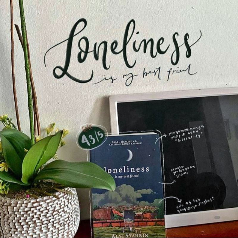 [PRELOVED] Loneliness is my bestfriend