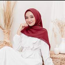 Kerudung Bella Pollycotton Hijab Segiempat Maroon Jilbab Murah