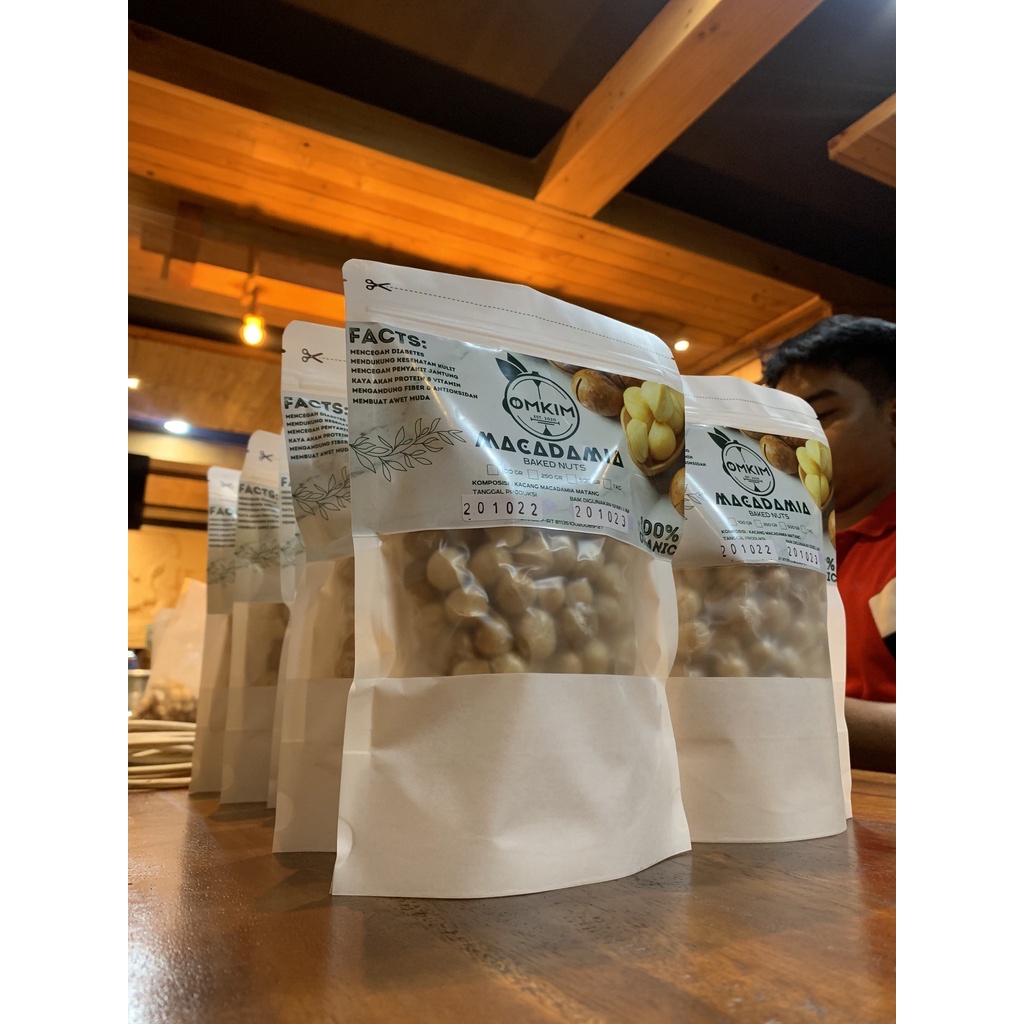 

kacang macadamia baked full nuts asli indonesia 1 kg