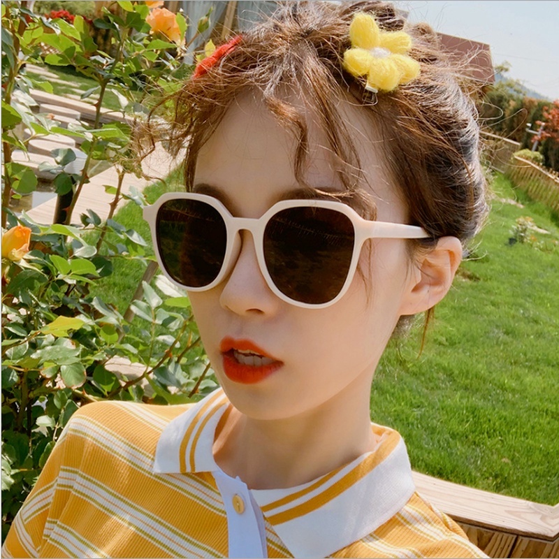 (YUZHU) Korean Fashion Square Frame Beige Black Sunglasses INS Gaya Oversized Frame Sunshade Sunglasses