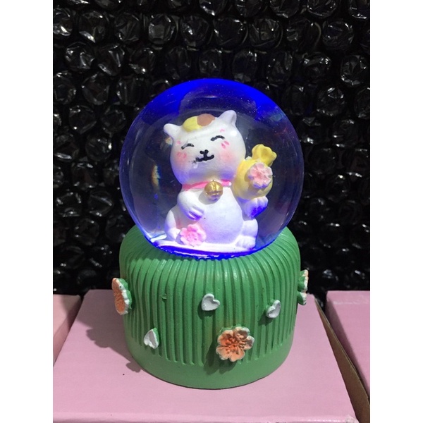 bola kristal salju lampu snowball  kado dgn karakter cat kucing hokki keberuntungan