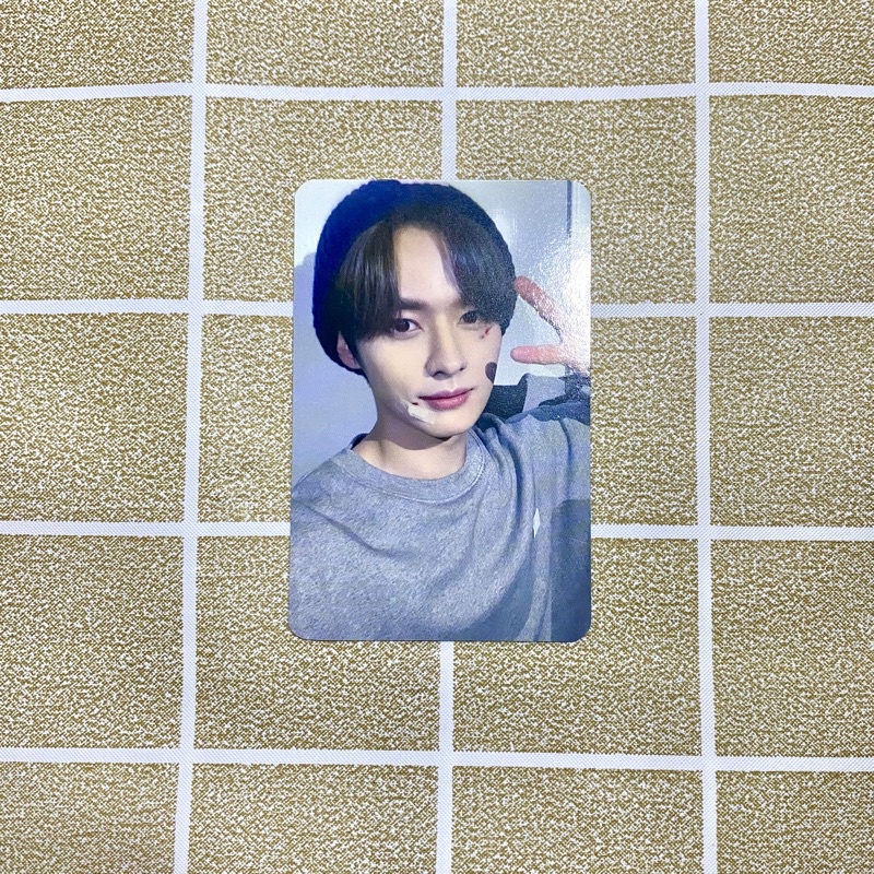 [READY STOCK] OFFICIAL TXT PC LEE KNOW IN LIFE PHOTOCARD SOUNDWAVE IL SWID