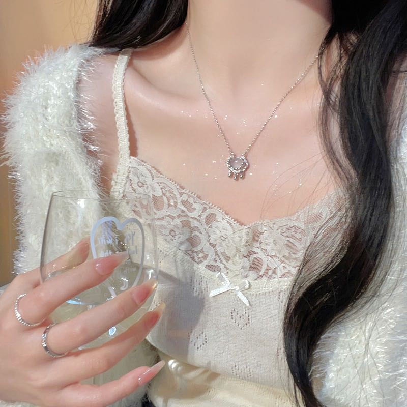 Roselife Klasik Glossy Buatan Giok Giok Beruntung Awan Berkat Lock Liontin Kalung Untuk Wanita Gadis Tradisional Cina Semoga Beruntung Hadiah Kalung Perak Tulang Selangka Rantai Perhiasan