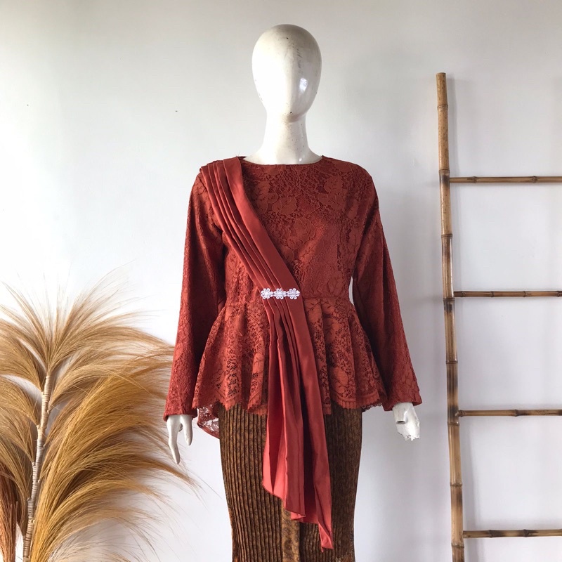 Kebaya domas teracota/kebaya wisuda