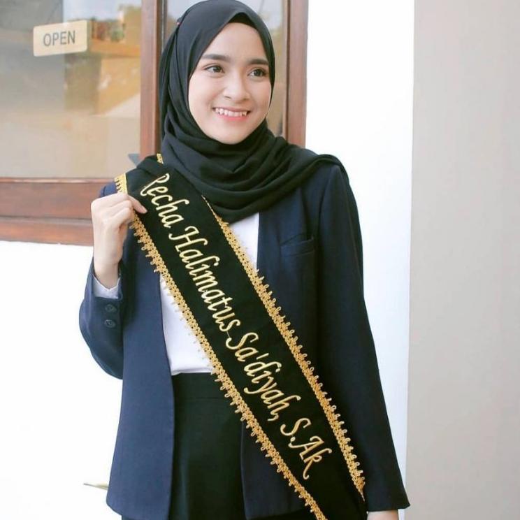 ✺✺ Selempang Wisuda Bludru Renda