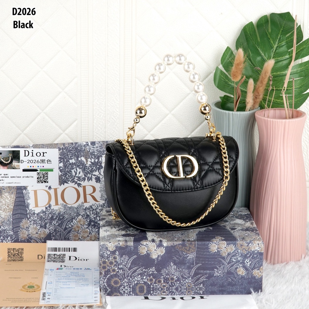 DR  BAG WITH PEARL D2026