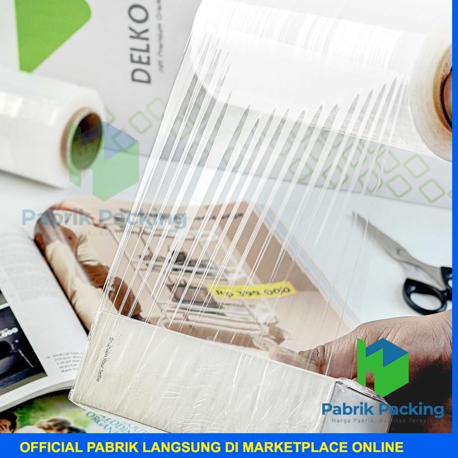 

Kekinian PLASTIK WRAPPING BARANG STRETCH FILM PLASTIK WRAP PLASTIK PEMBUNGKUS DELKOWRAP SATUAN . . . . .