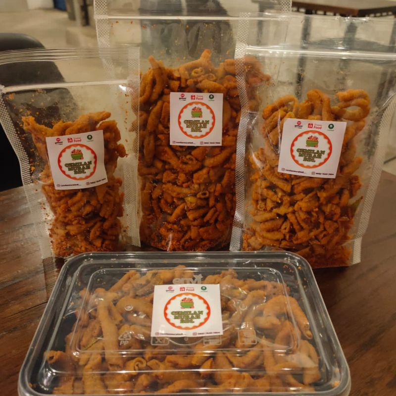 

Keripik Usus Pedas 100gr - 200gr - 300gr / Cemilan Murah BDL