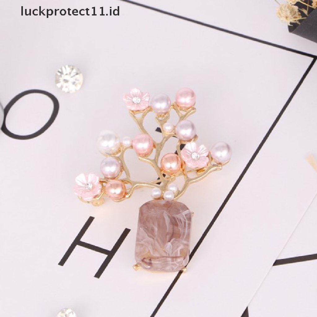 /Fashion Hot// Fashion// 1pc Bros Bunga Romantis Pink Plum Blossom Mutiara Batu Logam Jas Kerah Pin  .