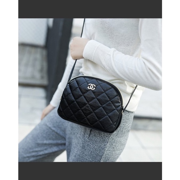 tas selempang wanita chanel model simple