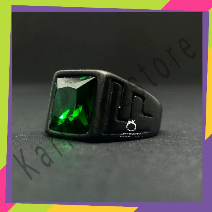Cincin Titanium Pria Batu Hijau Jamrud Warna Hitam Anti Karat