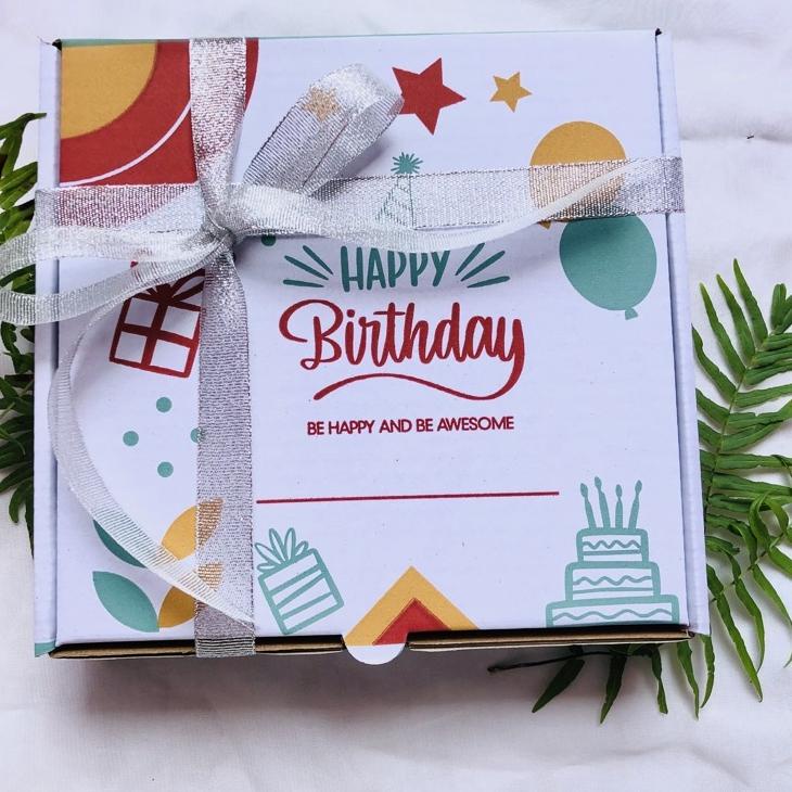 

↳ BOX UKURAN 21x21x5, box hampers / kotak kado / box kado / tempat kado / box hampers Happy birthday ➼