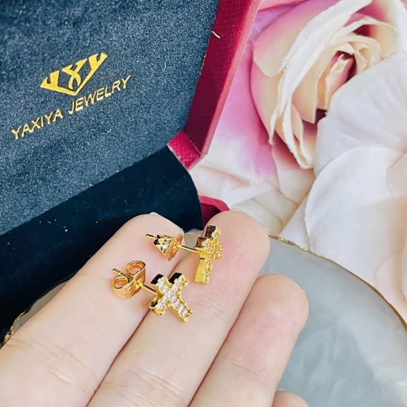 Anting tusuk salib permata gold Yaxiya