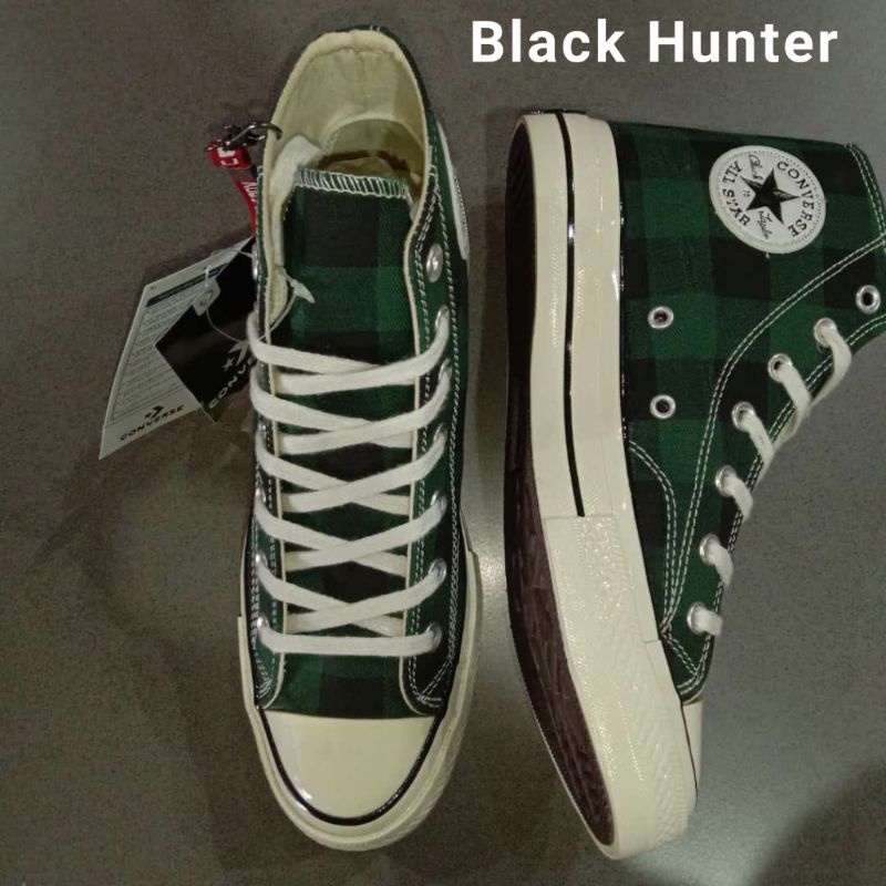 sepatu Converse tinggi