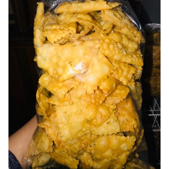 

KRIPIK BAWANG/PANGSIT 250GRAM DAN 500GRAM