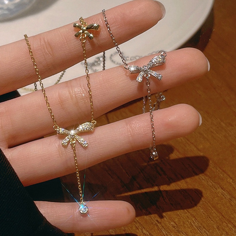 Bertatahkan Zirkon Shiny Butterfly Pearl Pendant Kalung Wanita Kepribadian Modis Rantai Klavikula Perhiasan Pernikahan Hadiah Ulang Tahun