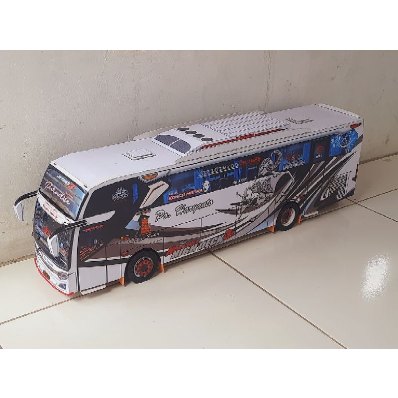 Miniatur bus AKAP PO Haryanto paradise reborn full acc skala 20