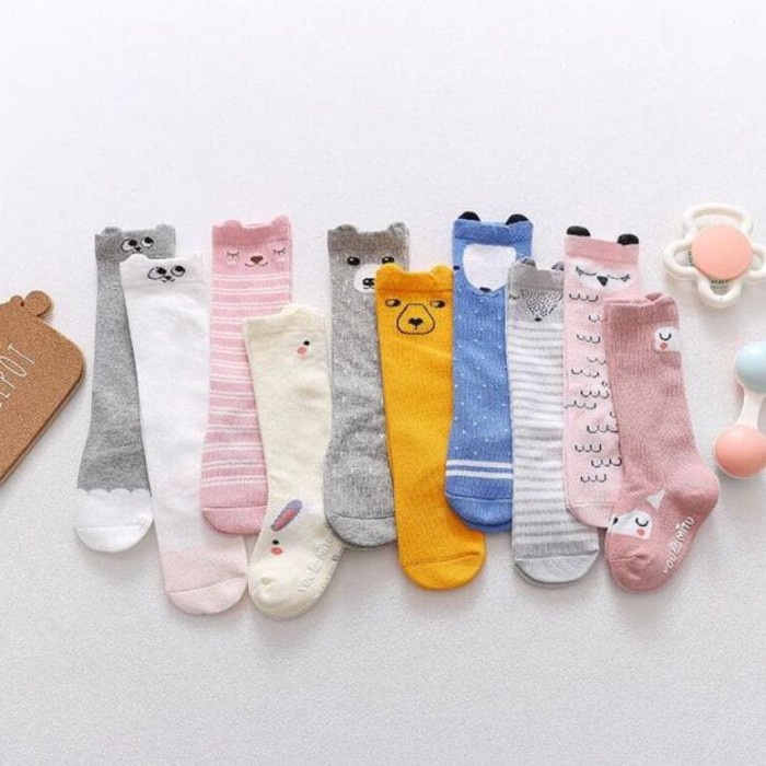 Kaos Kaki Panjang Karakter Bayi Lucu Anti Slip