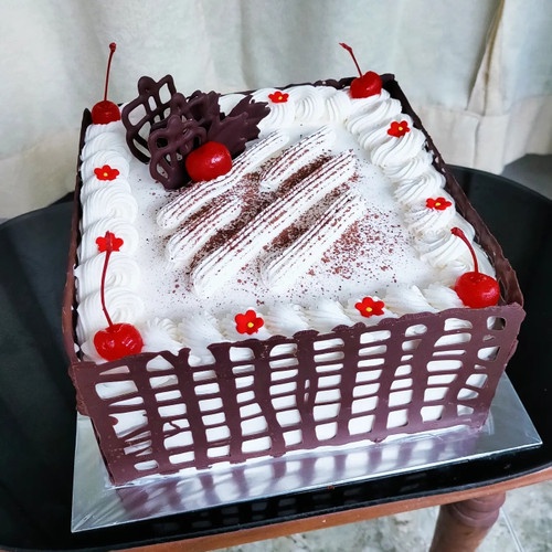 Mika Kue CT22 &quot;KOTAK&quot; Isi 10PCS Alas dan Tutup