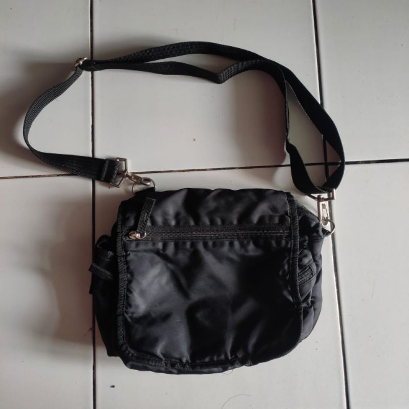 Tas Sling UNIQLO original second