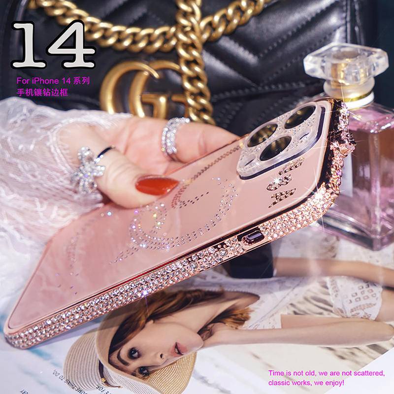 IPHONE Luxury Bling Berlian Imitasi Case Untuk iPhone14 13 12 11 Pro Max Plus Glitter Glossy Metal bumper Akrilik Penutup Belakang Kamera diamond Funda Untuk iPhone14 iPhone13 iPhone12 iPhone11