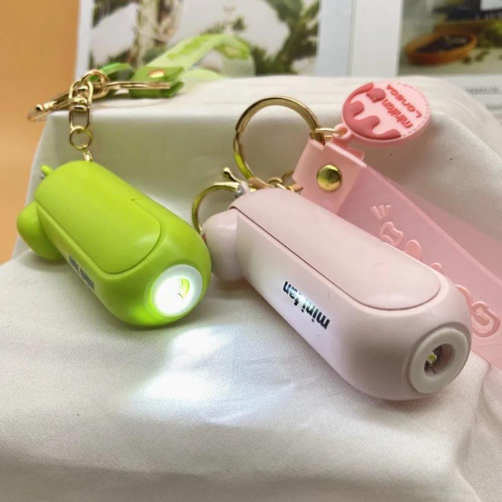 Kipas Angin Lipat Kartun, Aksesori Keren Musim Panas, Kipas Gantungan Kunci Portabel, Pengisian Daya Usb, Kipas Senter Mini, Beruang Lucu