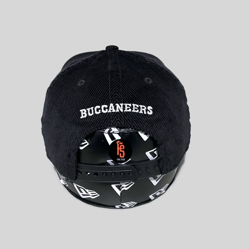 TOPI NEW ERA ORIGINAL 950 COR OLD LOGO TAMPA BAY BUCCANEERS BLACK