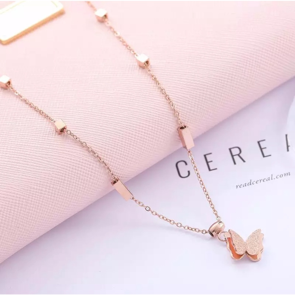 Kalung Rantai Kubus Liontin Kupu - Kupu