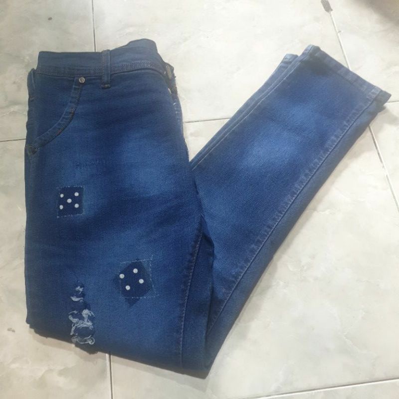 Celana jeans panjang motif