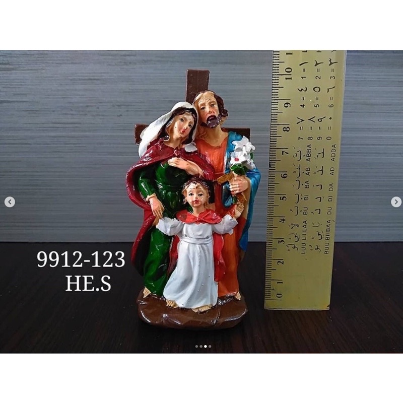 PATUNG KELUARGA KUDUS