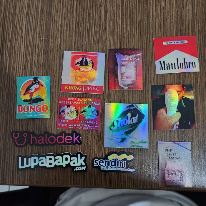 

Sticker Hologram Anime - PSH1232 - Logo Lucu - 11pcs