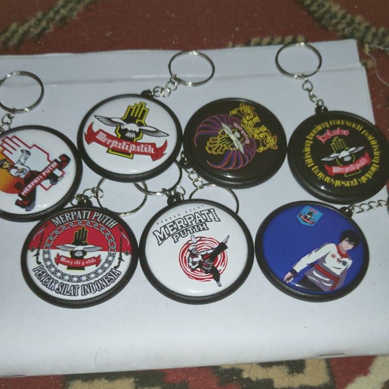 gantungan kunci Merpati Putih