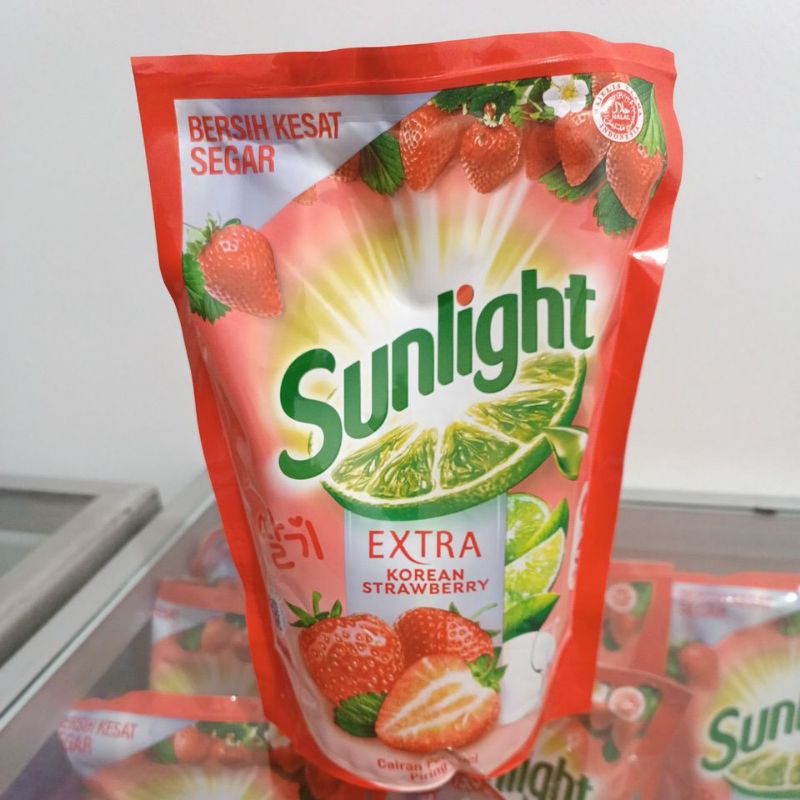 SUNLIGHT XTRA KOREAN STRAWBERRY 560ML