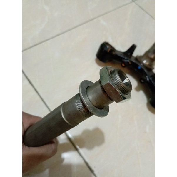 SEGITIGA ATAS BAWAH SHOCKBREAKER DEPAN FU F1 INJEKSI ORI KUMPLIT BAUD RING