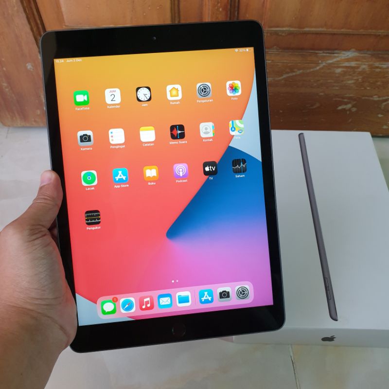 Ipad 8 32gb wifi only mulus dan lengkap