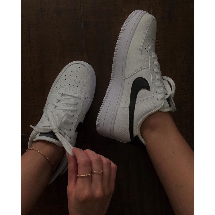 Sepatu Premium Nike Air Force1'07 Pria Dan wanita Putih List Hitam