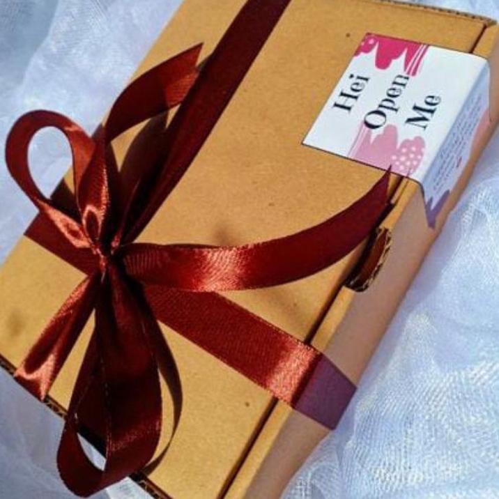 

COD✔️ HAMPERS GIFT BOX SCENTED CANDLE LILIN AROMATERAPI