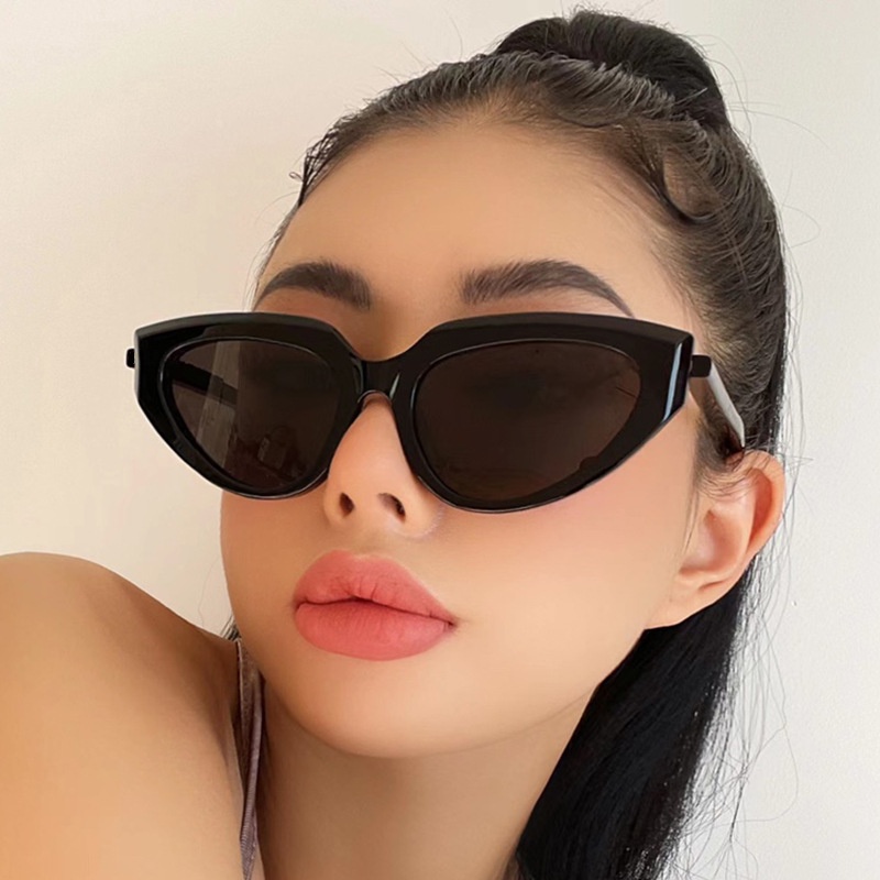 Brand Designer Cat Eye Kacamata Hitam Wanita Vintage Hitam Cermin Kaca Mata Matahari Untuk Fashion Bingkai Besar Keren Seksi Perempuan Oculos UV400