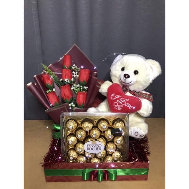 

buket, Bouquet, Valentin, Valentine, hari ibu, anniversary, buket wisuda, buket coklat, buket boneka, buket bunga, hampers