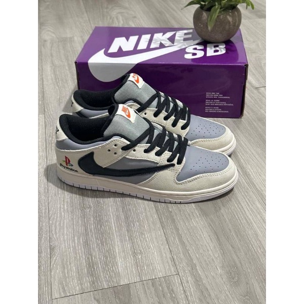 NKE sb dunk low play station premium original